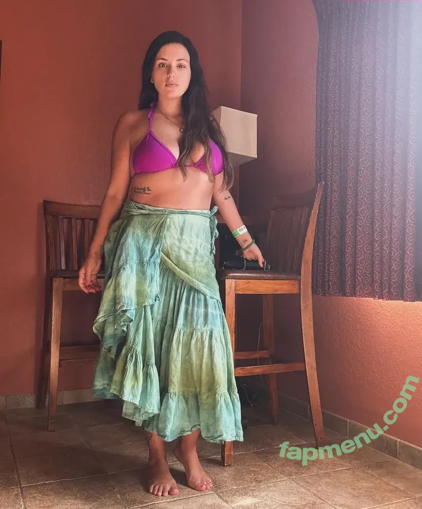 Barefootmamamn nude photo #0054 (therealbarefootmamamn)