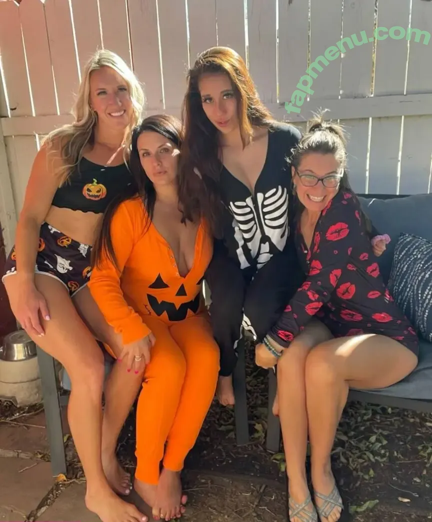 Barefootmamamn nude photo #0266 (therealbarefootmamamn)