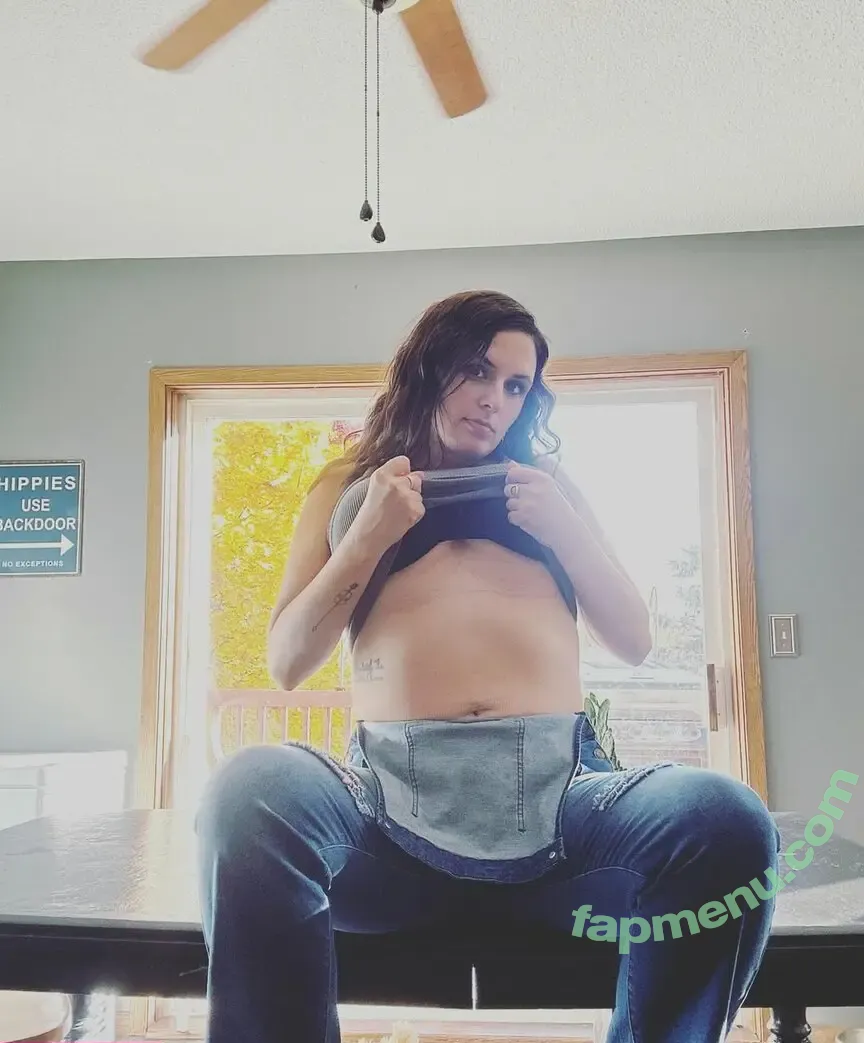 Barefootmamamn nude photo #0274 (therealbarefootmamamn)