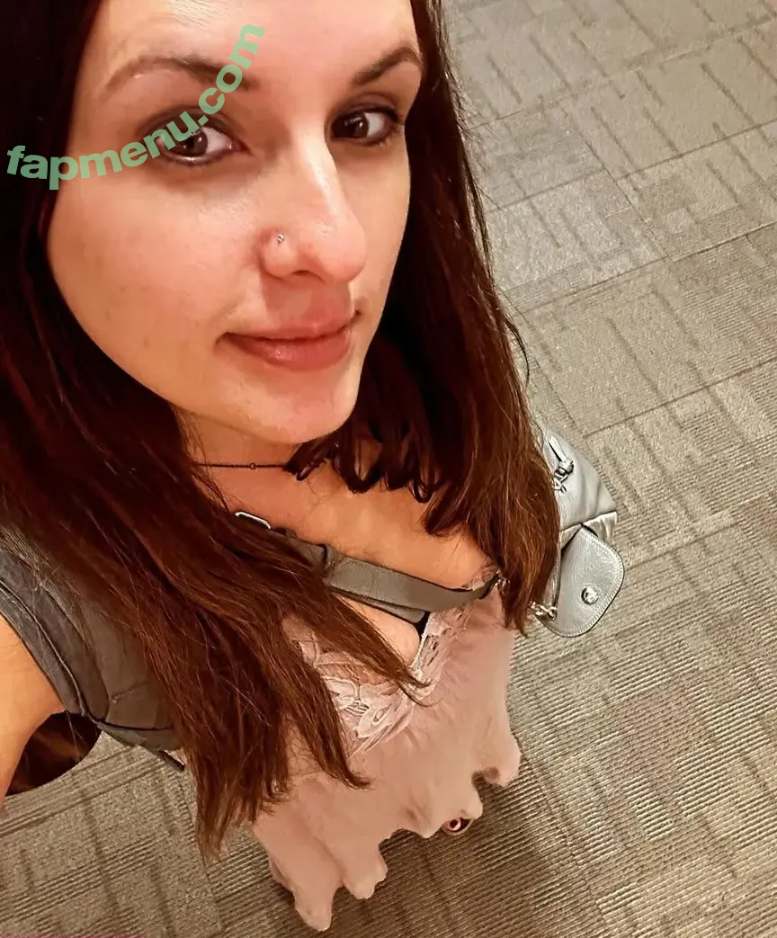 Barefootmamamn nude photo #0278 (Barefootmamamn)
