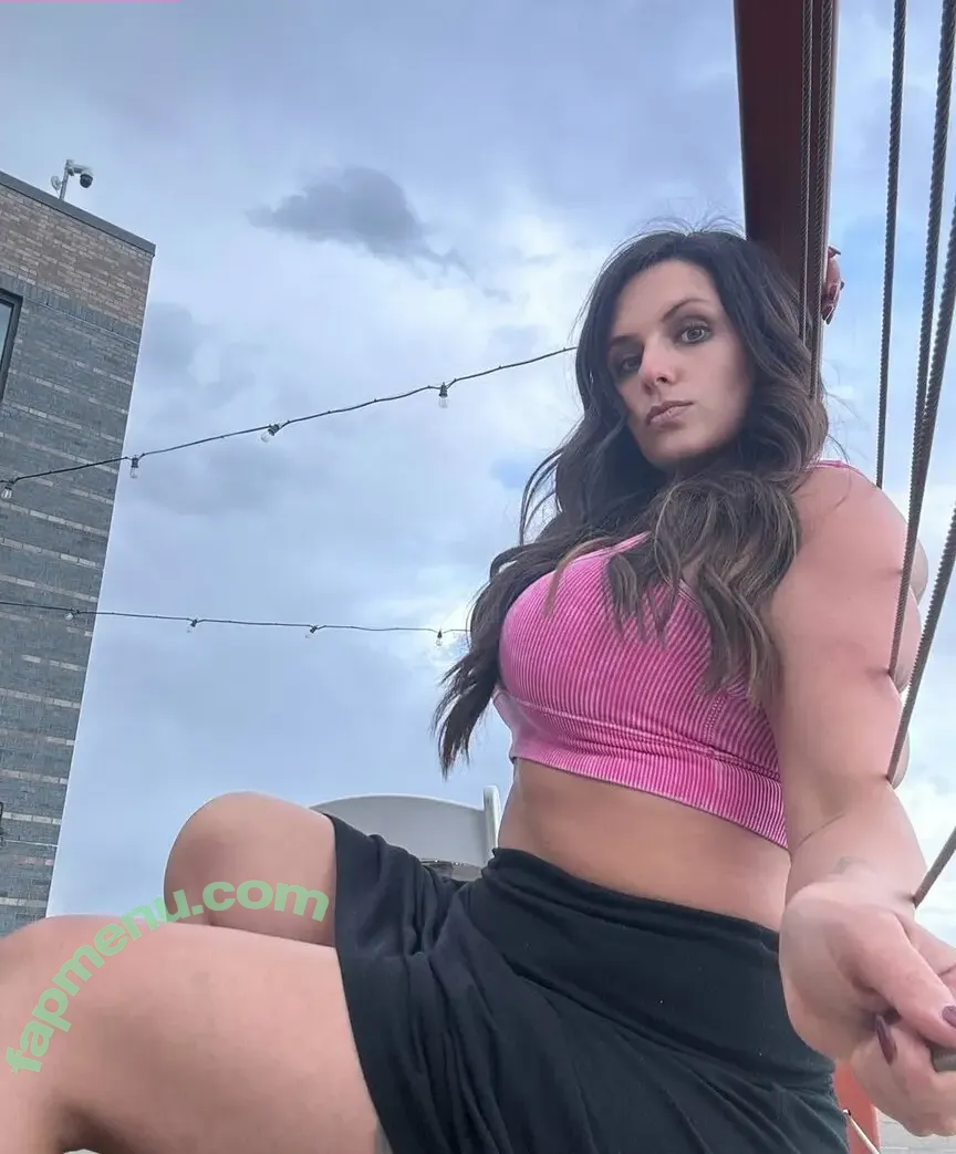 Barefootmamamn nude photo #0291 (Barefootmamamn)