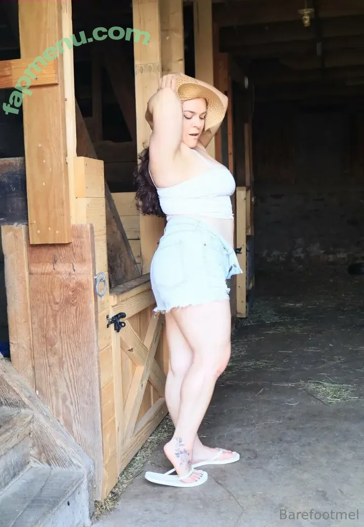 barefootmel nude photo #0026 (barefootmelwrites)