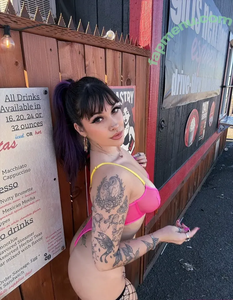 baristachlo nude photo #0140 (bbchlo)