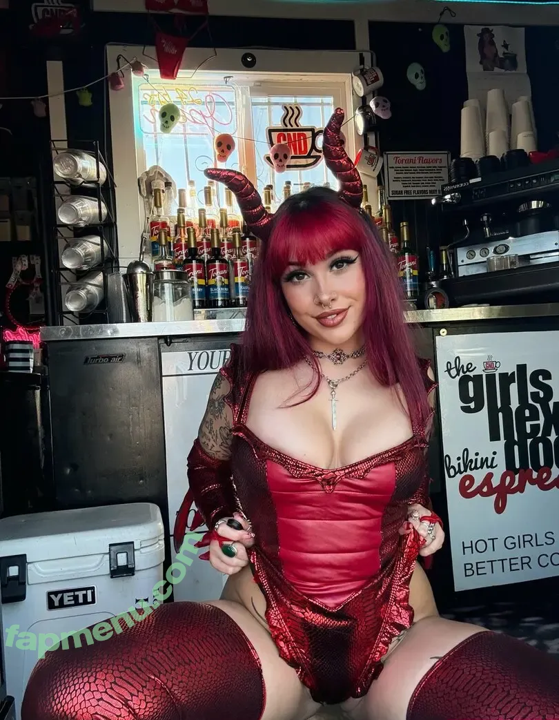 baristachlo nude photo #0176 (bbchlo)