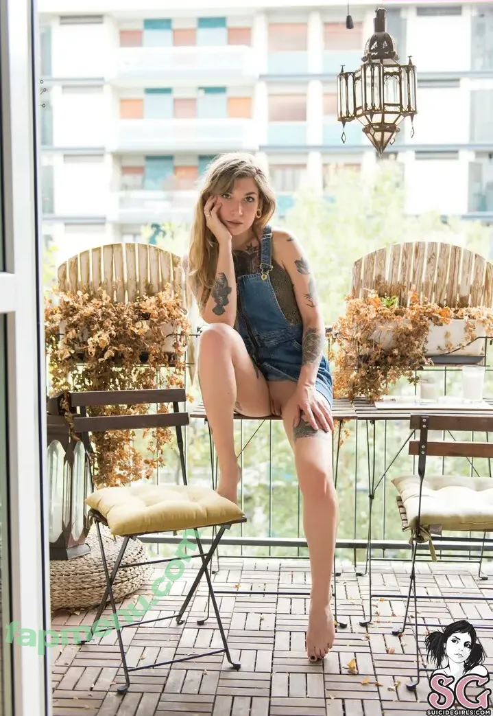 Barkmantis nude photo #0184 (Barkmantis)