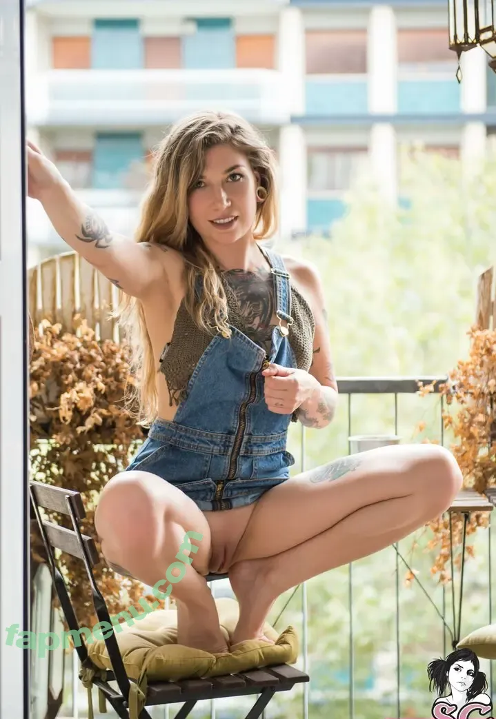 Barkmantis nude photo #0193 (Barkmantis)