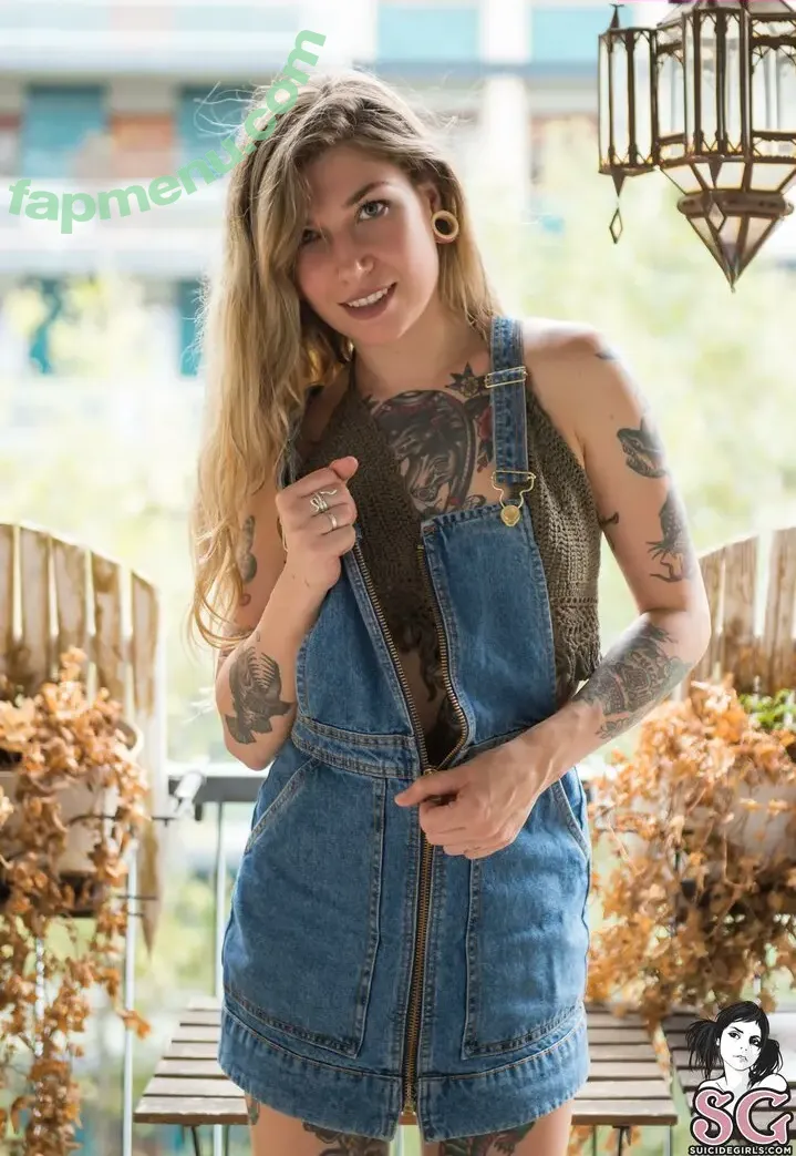 Barkmantis nude photo #0196 (Barkmantis)