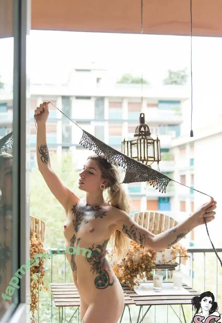 Barkmantis nude photo #0213 (Barkmantis)