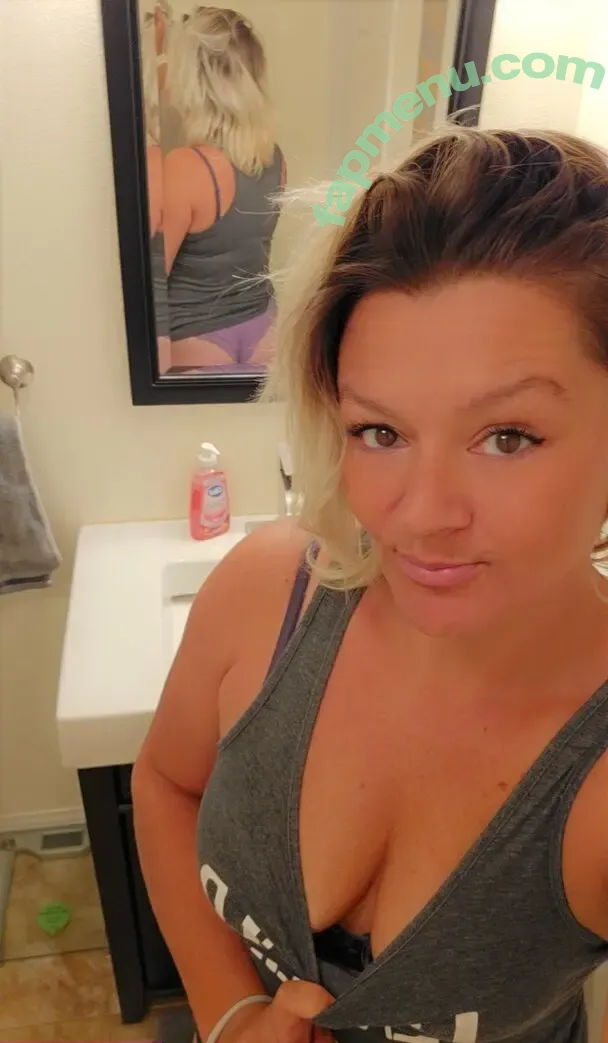 Basedmama nude photo #0060 (Basednormiemama)