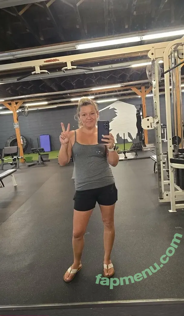 Basedmama nude photo #0081 (Basednormiemama)