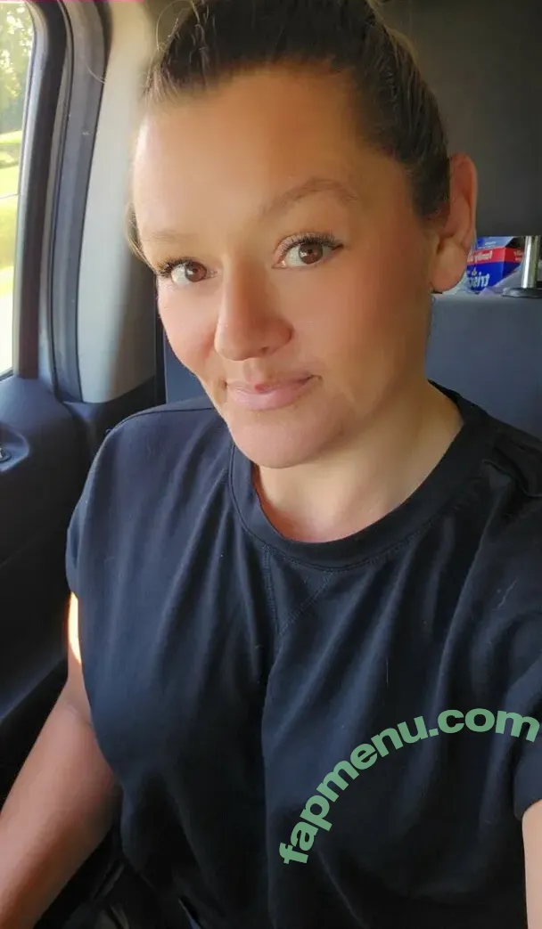 Basedmama nude photo #0085 (Basednormiemama)