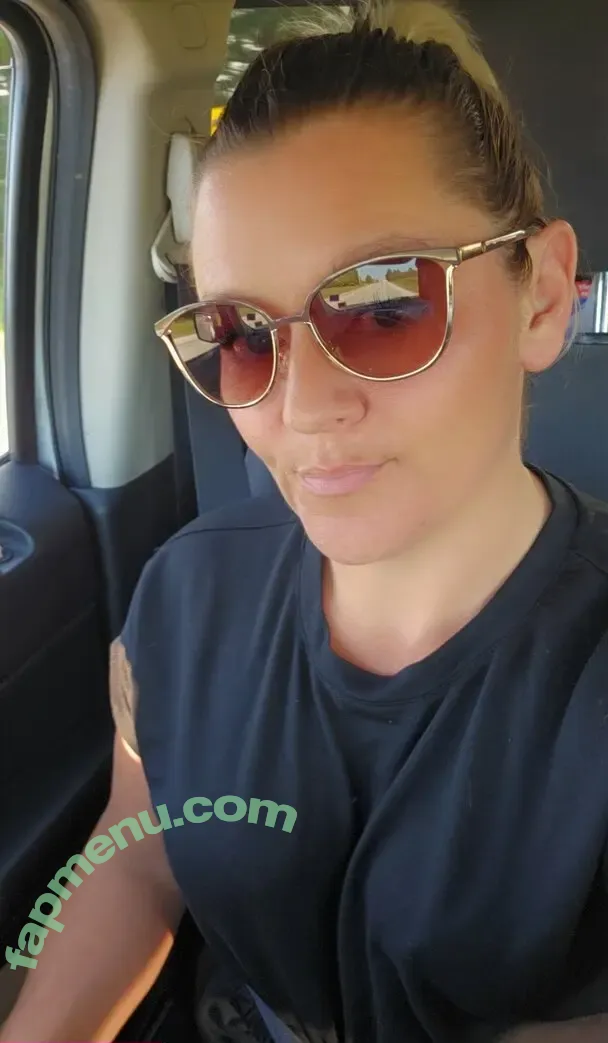 Basedmama nude photo #0086 (Basednormiemama)