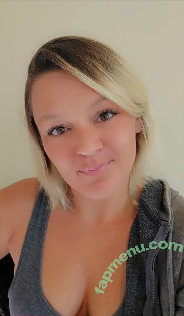 Basedmama nude photo #0090 (Basednormiemama)