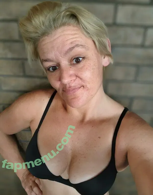 Basedmama nude photo #0197 (Basednormiemama)