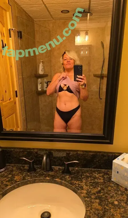 Basedmama nude photo #0230 (Basednormiemama)