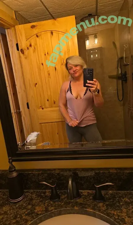 Basedmama nude photo #0238 (Basednormiemama)