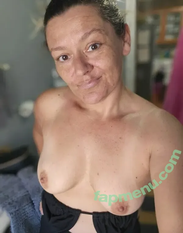 Basedmama nude photo #0268 (Basednormiemama)