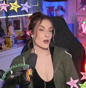 BasicWitGirl / tbhlessbasic nude photo #0185