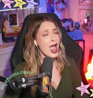 BasicWitGirl / tbhlessbasic nude photo #0226