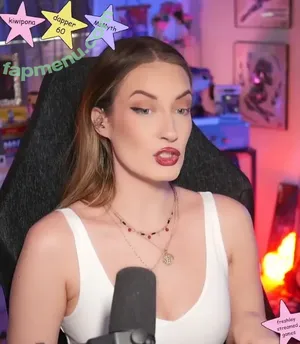 BasicWitGirl / tbhlessbasic nude photo #0238