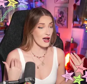 BasicWitGirl / tbhlessbasic nude photo #0241