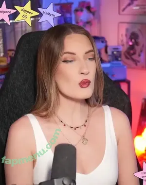 BasicWitGirl / tbhlessbasic nude photo #0243