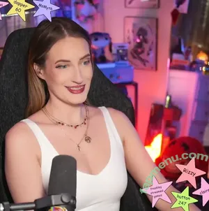 BasicWitGirl / tbhlessbasic nude photo #0250