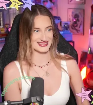 BasicWitGirl / tbhlessbasic nude photo #0254