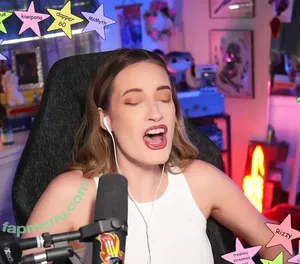 BasicWitGirl / tbhlessbasic nude photo #0269