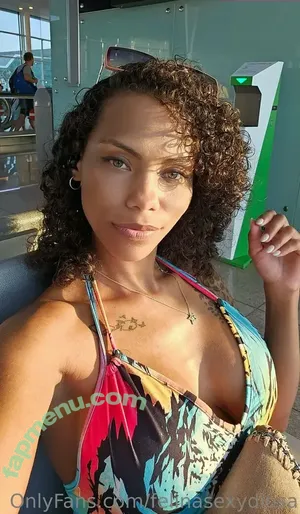  nude photo #0004