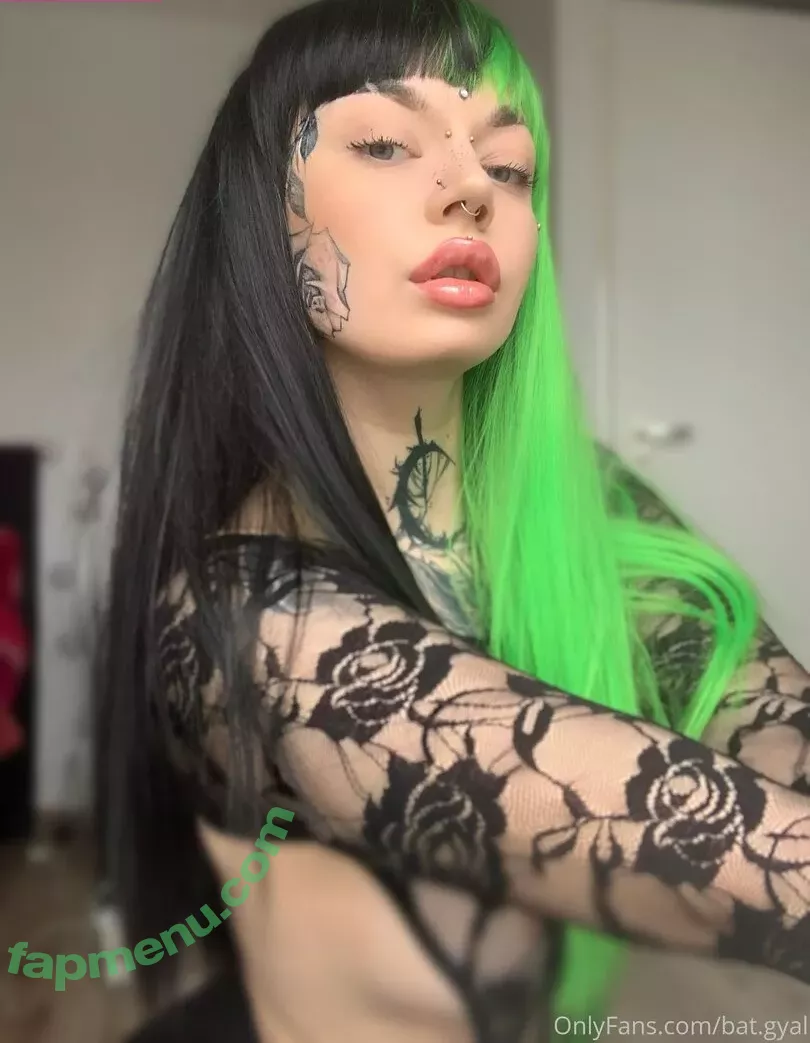 bat.gyal nude photo #0001 (batgirlam)