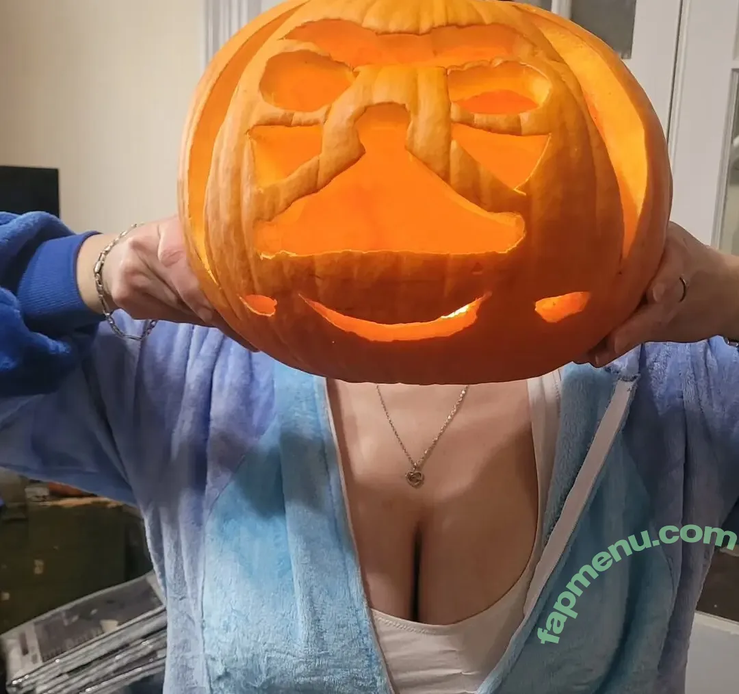 Bayesia Nash nude photo #0009 (bayesianash / bayesnash)