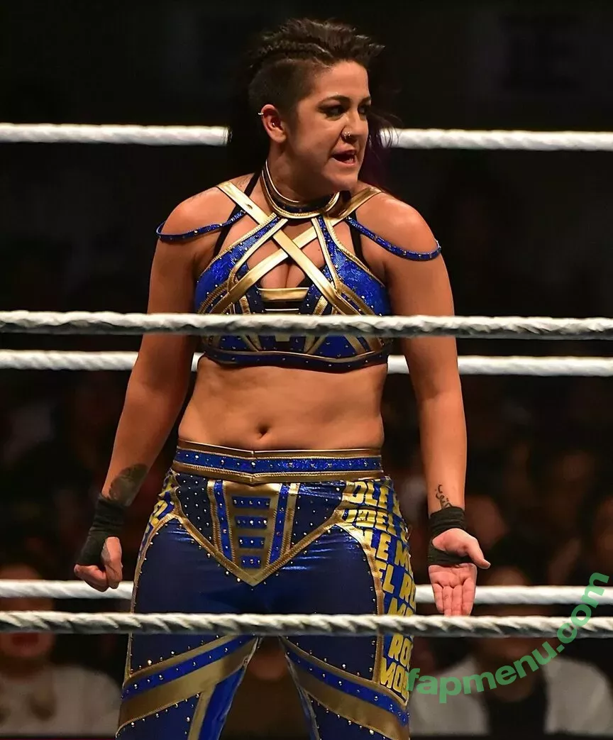 Bayley nude photo #0962 (Pamela Rose Martinez / bayley.r / itsmebayley)