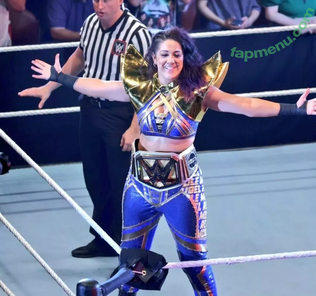 Bayley nude photo #0964 (Pamela Rose Martinez / bayley.r / itsmebayley)