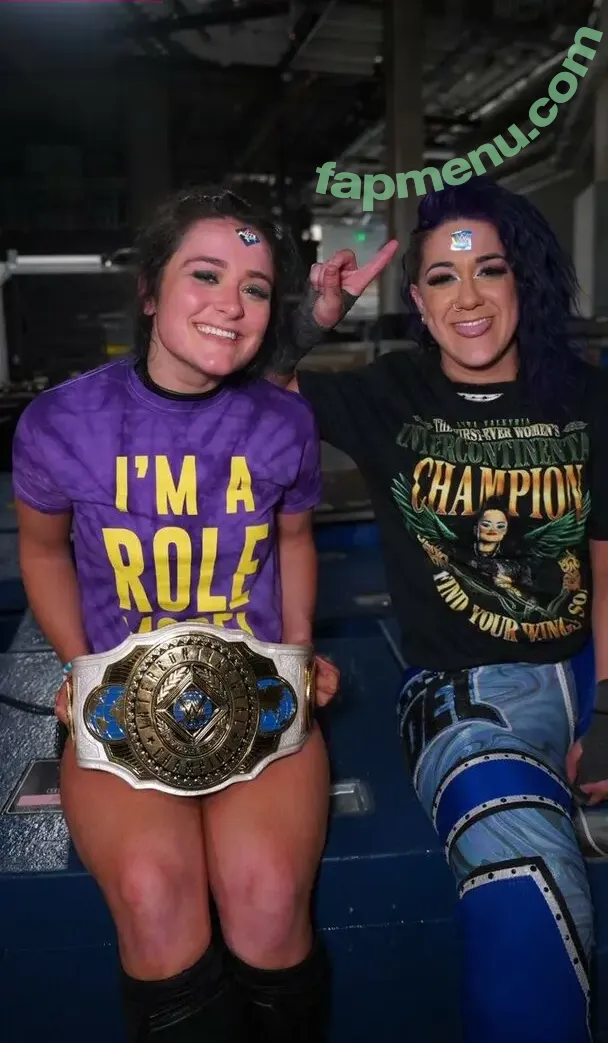 Bayley nude photo #1401 (Pamela Rose Martinez / bayley.r / itsmebayley)