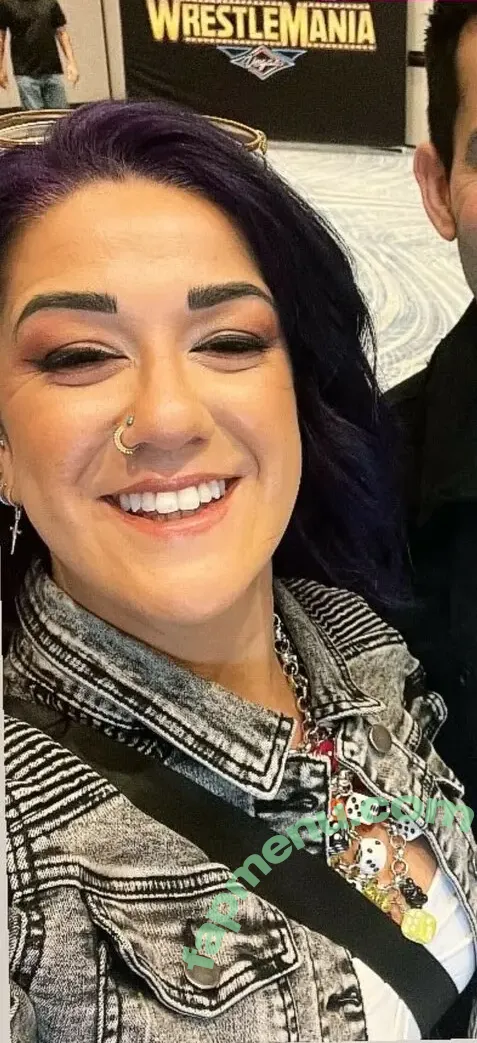 Bayley nude photo #1420 (Pamela Rose Martinez / bayley.r / itsmebayley)