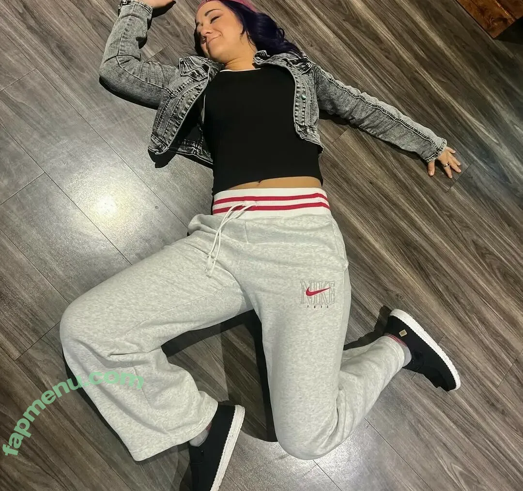 Bayley nude photo #1439 (Pamela Rose Martinez / bayley.r / itsmebayley)