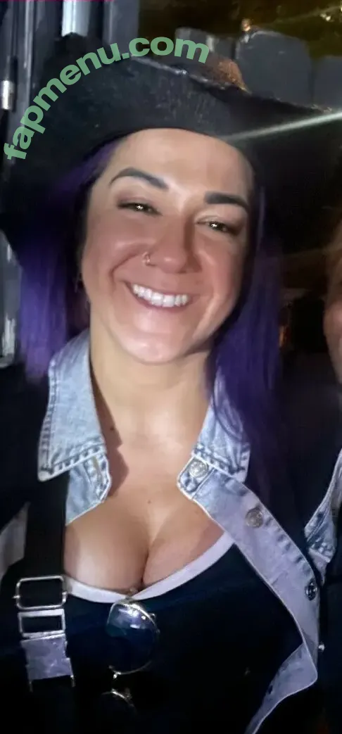 Bayley nude photo #1605 (Pamela Rose Martinez / bayley.r / itsmebayley)