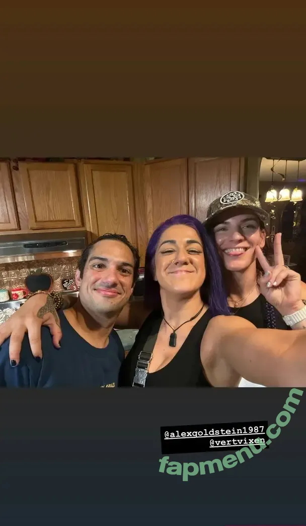 Bayley nude photo #1632 (Pamela Rose Martinez / bayley.r / itsmebayley)