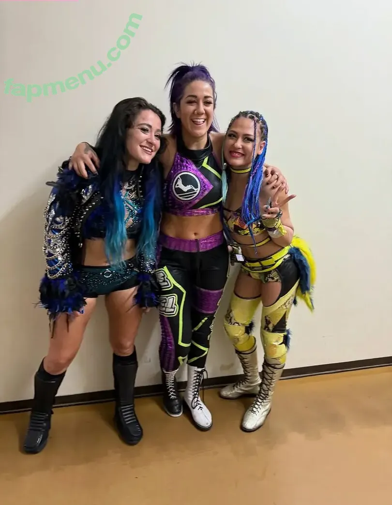 Bayley nude photo #1740 (Pamela Rose Martinez / bayley.r / itsmebayley)