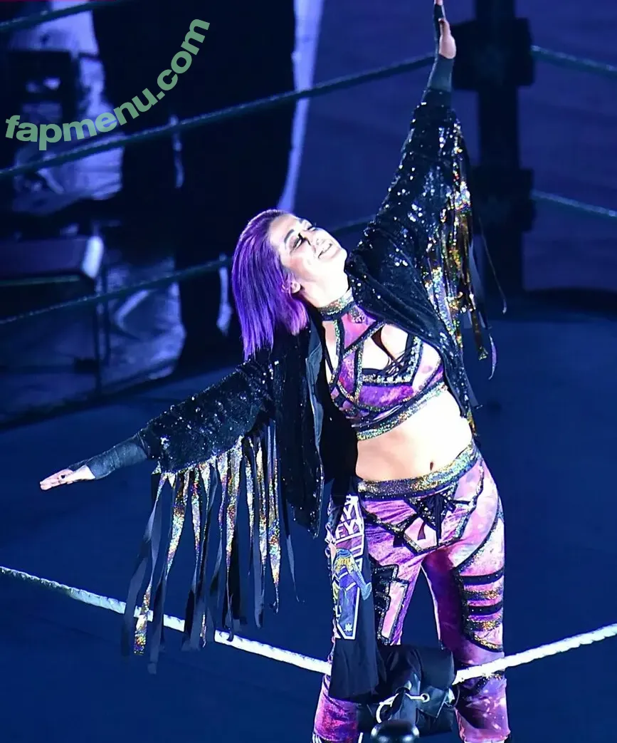 Bayley nude photo #1753 (Pamela Rose Martinez / bayley.r / itsmebayley)