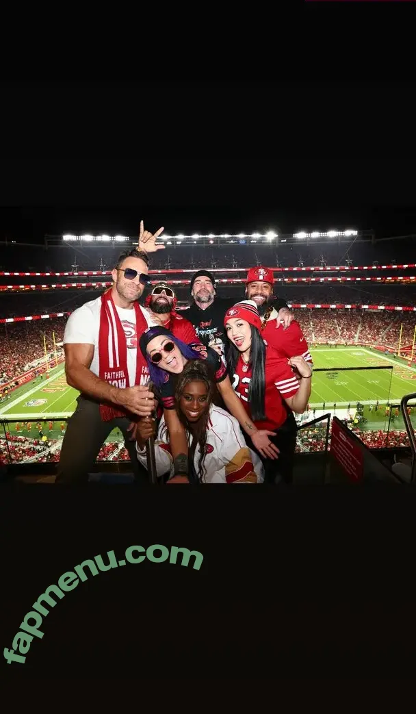 Bayley nude photo #1771 (Pamela Rose Martinez / bayley.r / itsmebayley)