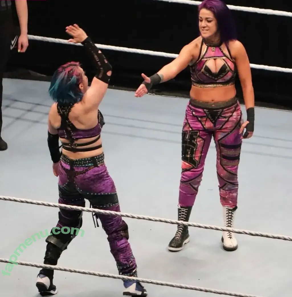 Bayley nude photo #1792 (Pamela Rose Martinez / bayley.r / itsmebayley)