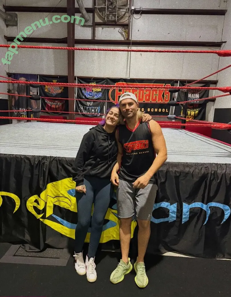 Bayley nude photo #1845 (Pamela Rose Martinez / bayley.r / itsmebayley)