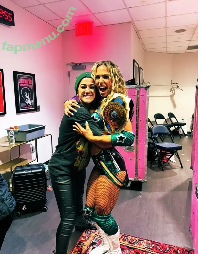 Bayley nude photo #1847 (Pamela Rose Martinez / bayley.r / itsmebayley)