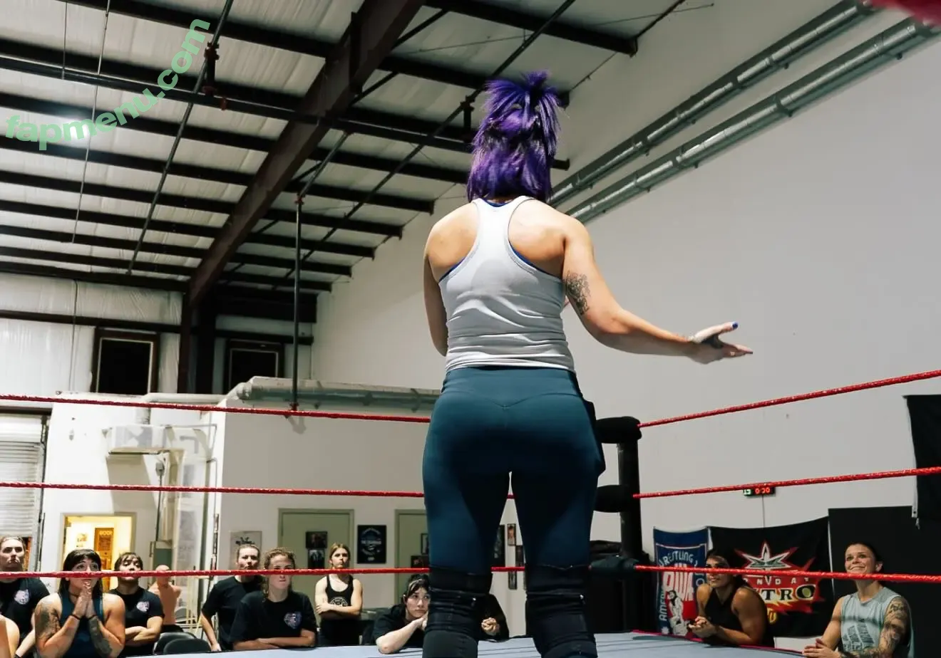 Bayley nude photo #1909 (Davina Rose / bayley.r / itsmebayley)