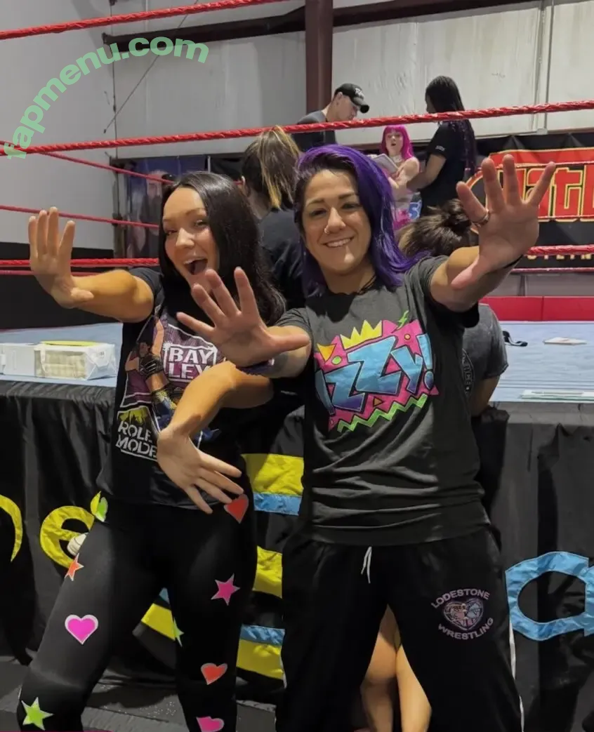 Bayley nude photo #1916 (Davina Rose / bayley.r / itsmebayley)