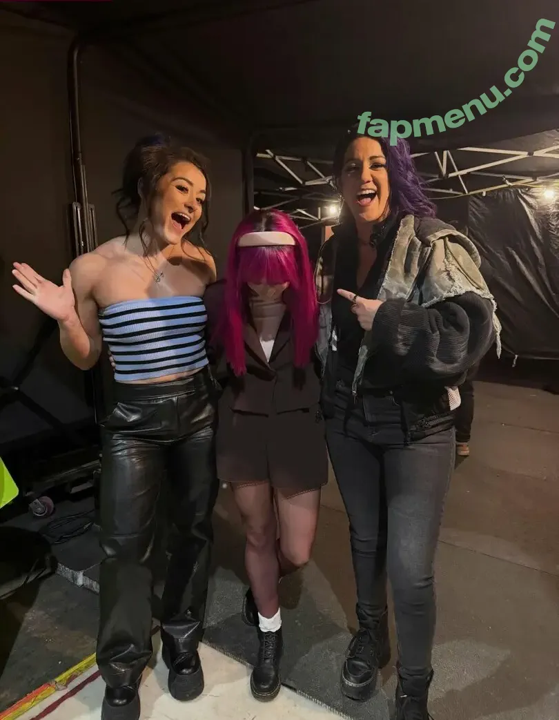 Bayley nude photo #2071 (Davina Rose / bayley.r / itsmebayley)