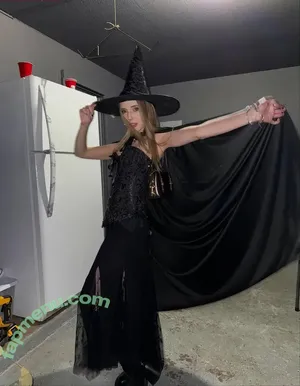 Baywitched nude photo #0012