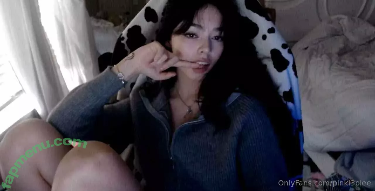Bbaybeebirkin nude photo #0002 (beevibinn / chocoostrabieee / lilpinkiezzz / riukumabear)